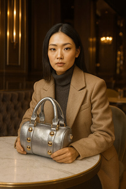 ESTUTE Lüks Altın Detaylı Silindir El ve Omuz Çantası