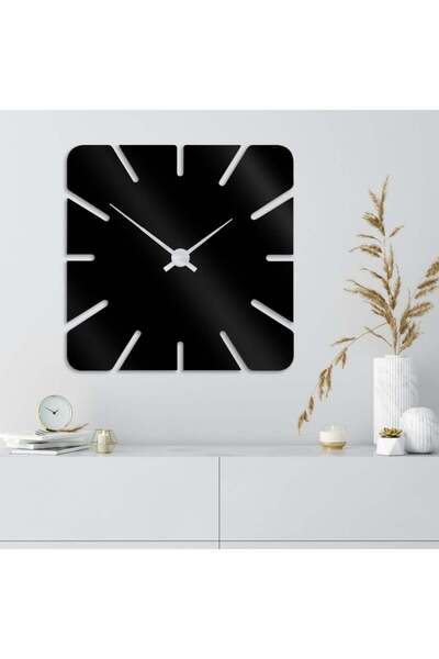 Marktna Distinctive wall clock made of glossy black acrylic