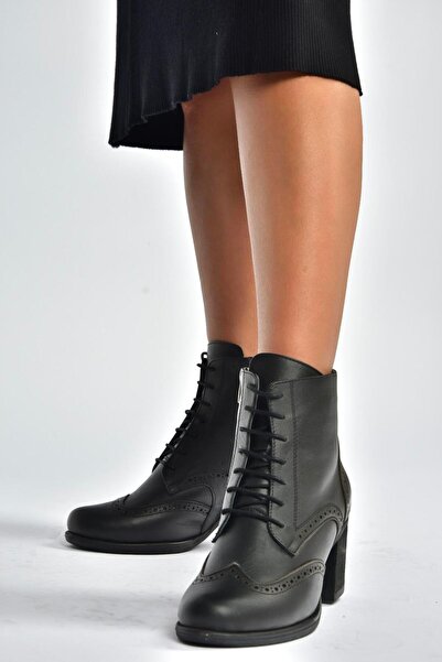 Fox Shoes V468300903 Siyah Hakiki Deri Kalın Topuklu Kadın Bot