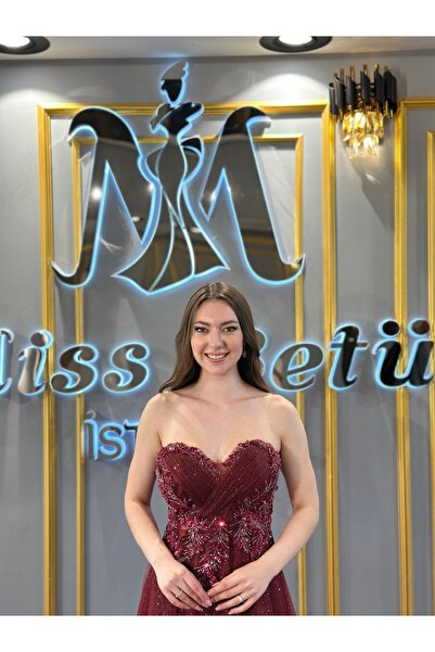 MissBetül Straplez Kalp Yaka Çiçek Detaylı Abiye Nişan Elbisesi