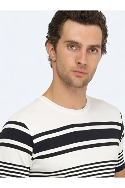 Kip Menswear Велосипедна комір смугаста трикотажна футболка синя TSH-1165