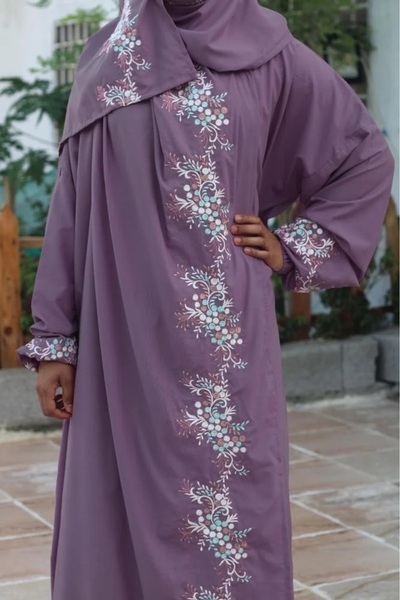SDD Very luxurious embroidered prayer shawl (mard) with attached scarf, wide and comfortable
