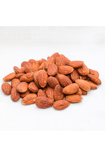 Nuts لوز مملح (1 كجم)
