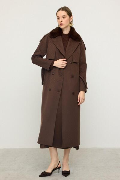 Olcay Limited Edition Coat with Removable Fur and Self-Patterned Brown 3127