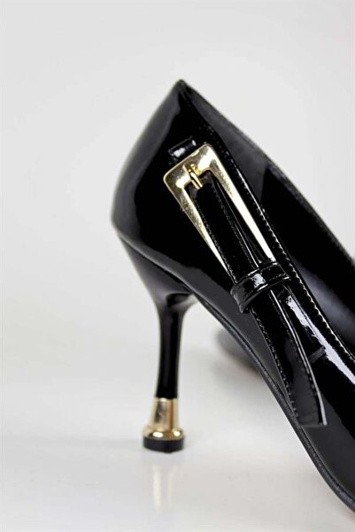 Les Passent Women's Black Patent Leather Stiletto Heeled Shoes