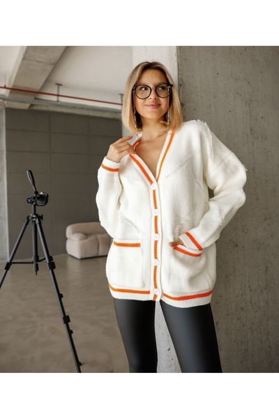 EsSo butik Ecru V-Neck Stripe Detailed Pocketed Buttoned Standard Size Oversize Knitwear Cardigan