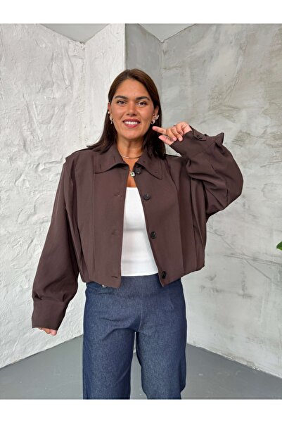 Elif Özbey Butik Acı Kahve Pile Detaylı Kısa Trençkot