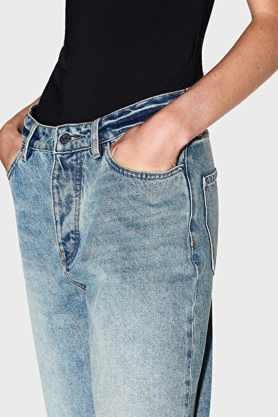 Armani Exchange Pamuklu Tapered Fit Yüksek Bel Daralan Paça Jeans KOT PANTOLON XW000128 AF1086
