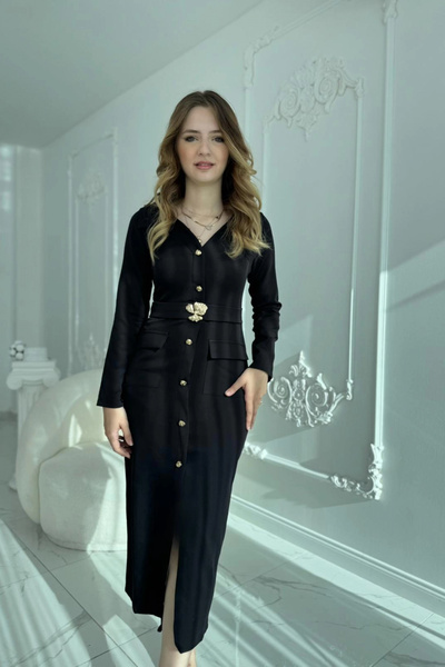 HELİS BUTİK Rochie neagră cu curea și detaliu cu nasturi aurii cu design modern