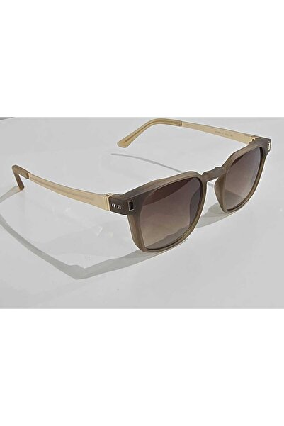 PROOCHI GLASSES PROOCHI is a youthful and trendy eyeglasses.