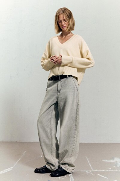 Bershka V yaka crop triko kazak