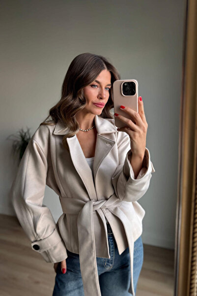 Sue Store Prémiová semišová bunda s páskem a knoflíky v přední části v barvě kamene