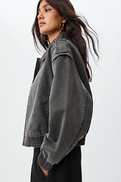 Stradivarius Faded-effect cropped jacket