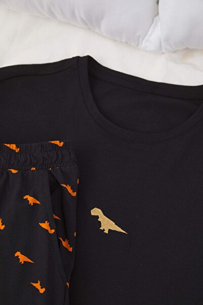Trendyol Collection Black Regular Dinosaur Embroidered Knitted Pajamas Set Tmnaw23Pt00157