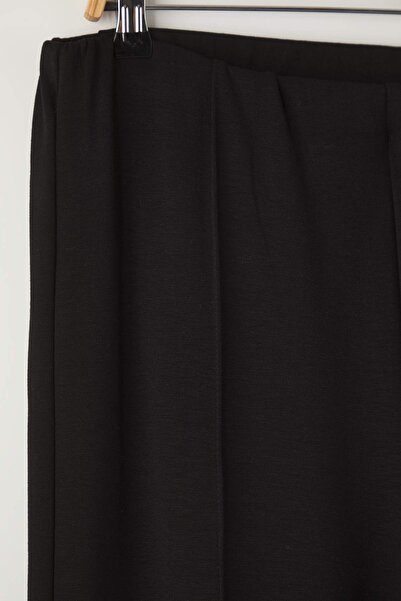 Trendyol Curve Black Ribbed Detailed Straight Fit Pipe Leg Plus Size Knitted Trousers Tbbaw26Aj00005