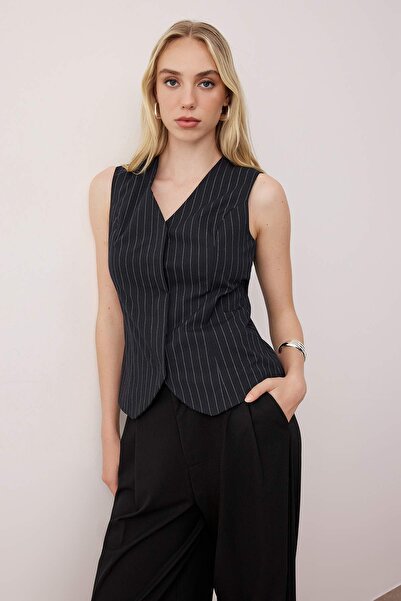 Trendyol Collection Більш екологічний темно-синій смугастий приталений тканий жилет TWOAW26YE00038