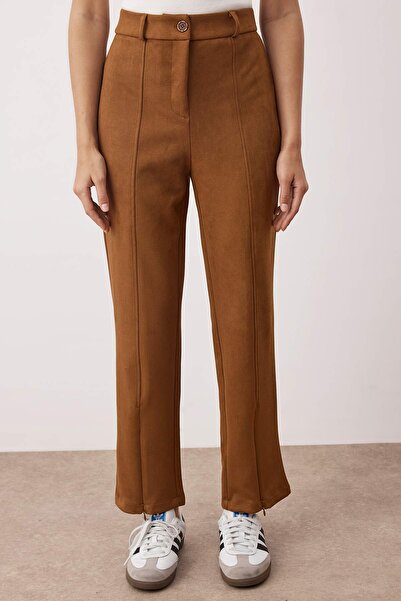 Trendyol Collection Taba Ribbed and Zipper Detailed Knitted Suede Trousers Twoaw26Pl00079