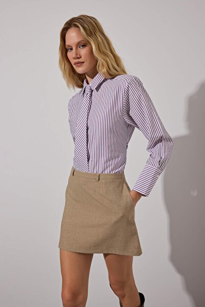 Trendyol Collection Dark Burgundy Limited Edition Tie Detailed Fitted Striped Shirt Twoaw26Go00047