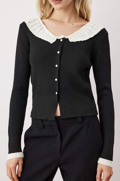 Trendyol Collection Black Lace Collar Detail Color Block Fitted/Body Wrap Knitwear Cardigan Twoaw26Hi00031
