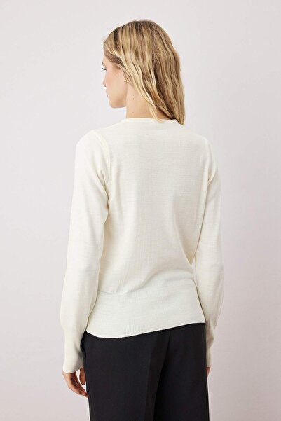 Trendyol Collection Ecru Double Breasted Detailed Knitwear Sweater Twoaw26Kz00253