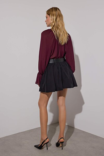 Trendyol Collection Limited Edition Black Shorts Lined Belted Extra Short/Super Mini Balloon Skirt Tpraw26Et00003