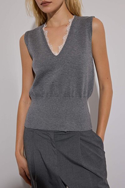 Trendyol Collection Limited Edition Anthracite Lace Garnished Sweater Sweater Twoaw26Sv00006