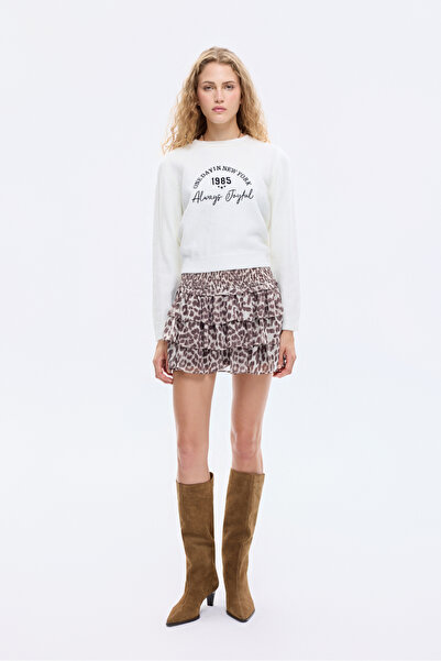 Quzu Tricotaj cu decolteu brodat cu litere Ecru