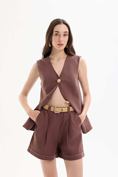 Quzu Hasır Kemer Aksesuarlı Pile Detaylı Mini Şort Kahverengi