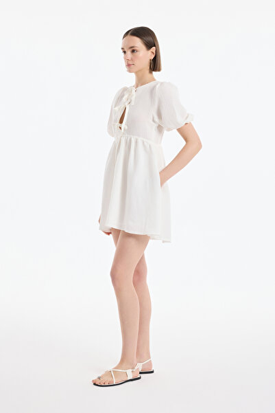 Quzu Міні-сукня з балонними рукавами та бантиком, екрю