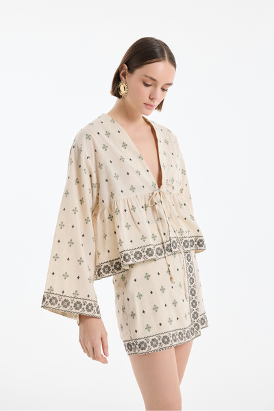 Quzu Κοντό κοντό κιμονό με λεπτομέρεια με έθνικ σχέδιο με κορδόνια