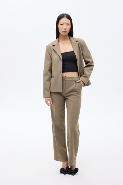 Quzu Pantaloni morcov cu talie normală cu detaliu de pile kaki