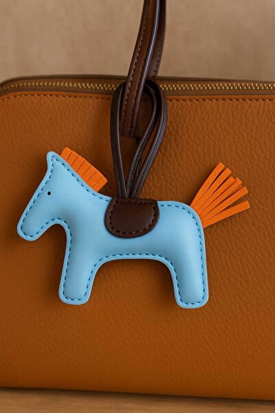 KİWİ AKSESUAR حقيبة شارمي بمظهر جلدي