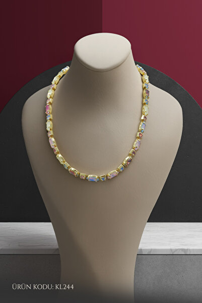 Çelik Renkli Taş Detaylı Altın Renk Kolye