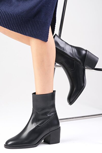 Mio Gusto Amory Siyah Renk Fermuarlı, İnce Suni Kürk Astarlı Kalın Topuklu Kadın Bot
