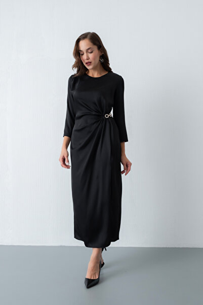 OFZE Kadın Siyah Aksesuar Detay Saten Davet Elbisesi