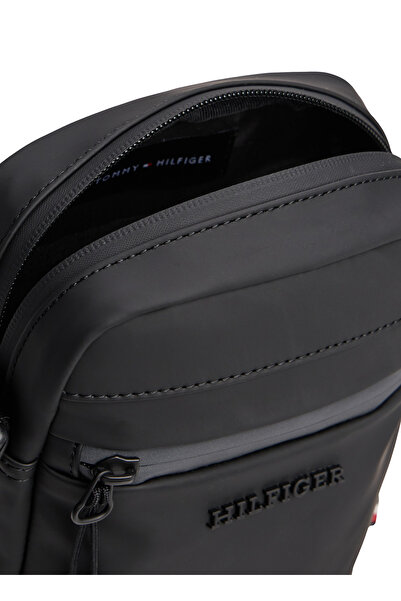 Tommy Hilfiger Černá pánská taška přes rameno TH TPU MINI REPORTER