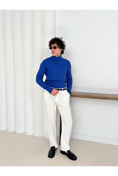 OTAKU Πλεκτό πουλόβερ με λαιμόκοψη