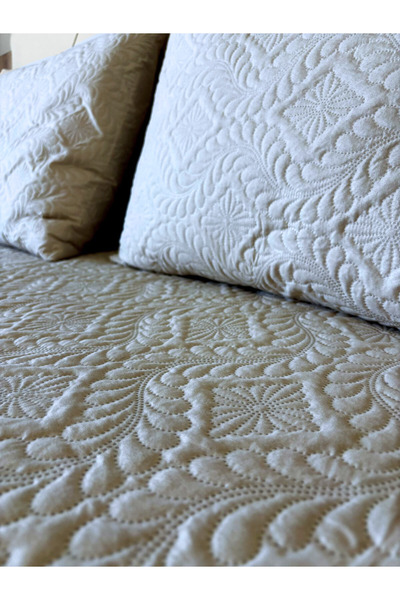 RKT Tekstil Çift Kişilik Yatak Örtüsü Kapitoneli