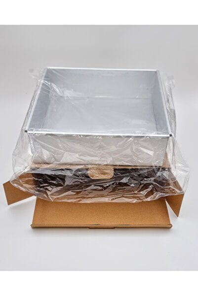 Elegant Square Pan for brownie cake, removable base, 10 inches