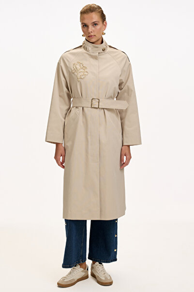 Exquise Stone Embroidered Stand Collar Belted Regular Trench Coat
