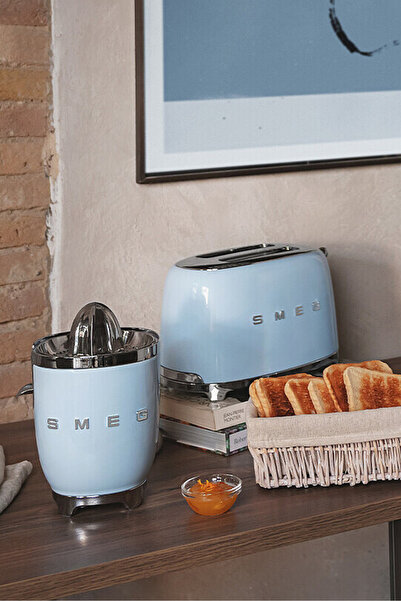 SMEG Pastel Blue Citrus Juicer - Cjf01pbeu