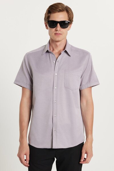 Tudors قميص رجالي ذو قصة كلاسيكية وأكمام قصيرة من القطن وجيب واحد من قماش دوب...