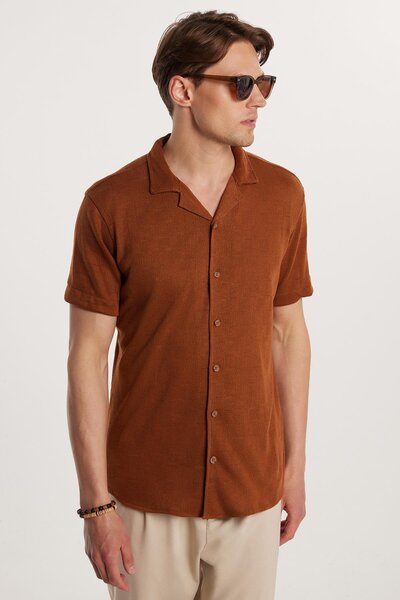 Tudors Slim Fit Short Sleeve Knitted Fabric Apache Collar Casual Dobby Textur...