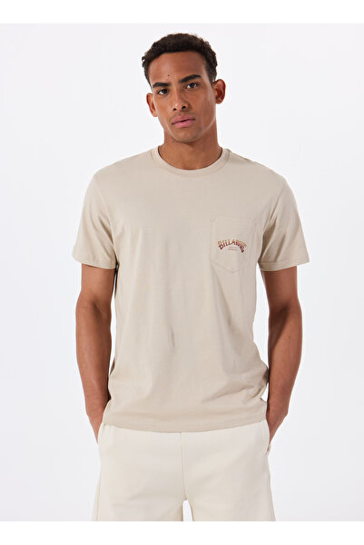 BİLLABONG Billabong STACKED ARCH PKT EBYZT00175 Бежева футболка з круглим вирізом Regular Fit Прямий крій Чоловіча футболка