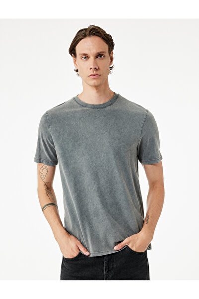 Koton تي شيرت قطني ذو قصة عادية وأكمام قصيرة وياقة دائرية