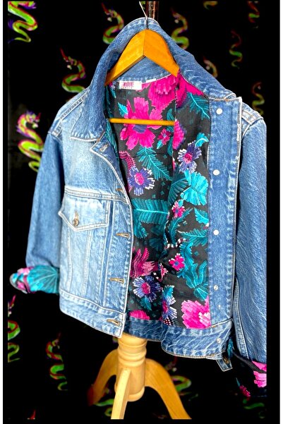 Madame Lucid سترات جينز بتصميم خاص مبطنة بالساتان الحريري