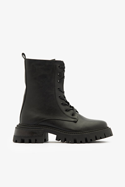 SAYL Siyah Bağcıklı Yandan Fermuarlı Kadın Postal Bot