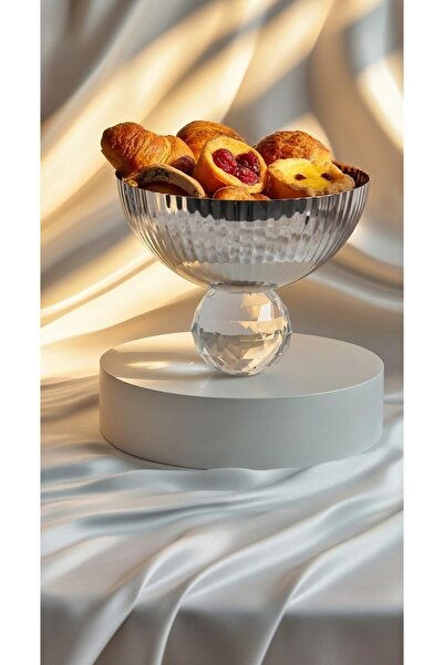 Generic Sweets, nuts and fruits plate 16 x 20 cm