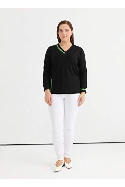 Selen V Yaka Düz Siyah Kadın Bluz 25YSL8077-BB
