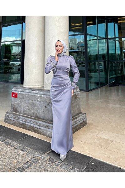 modasusev Βραδινό φόρεμα από σατέν χιτζάμπ με μανίκια και φούντες